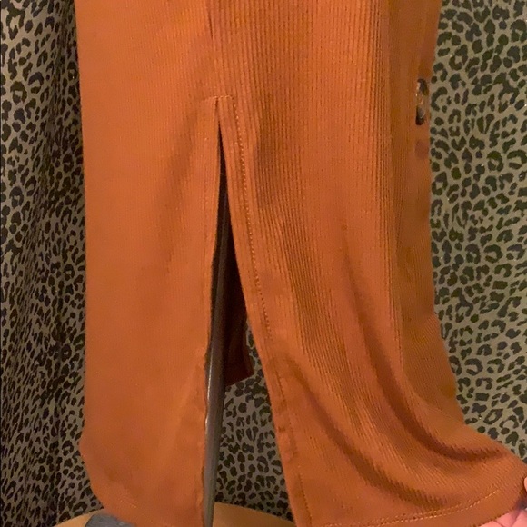 Cap sleeve fitted knit dress - Picture 3 of 3